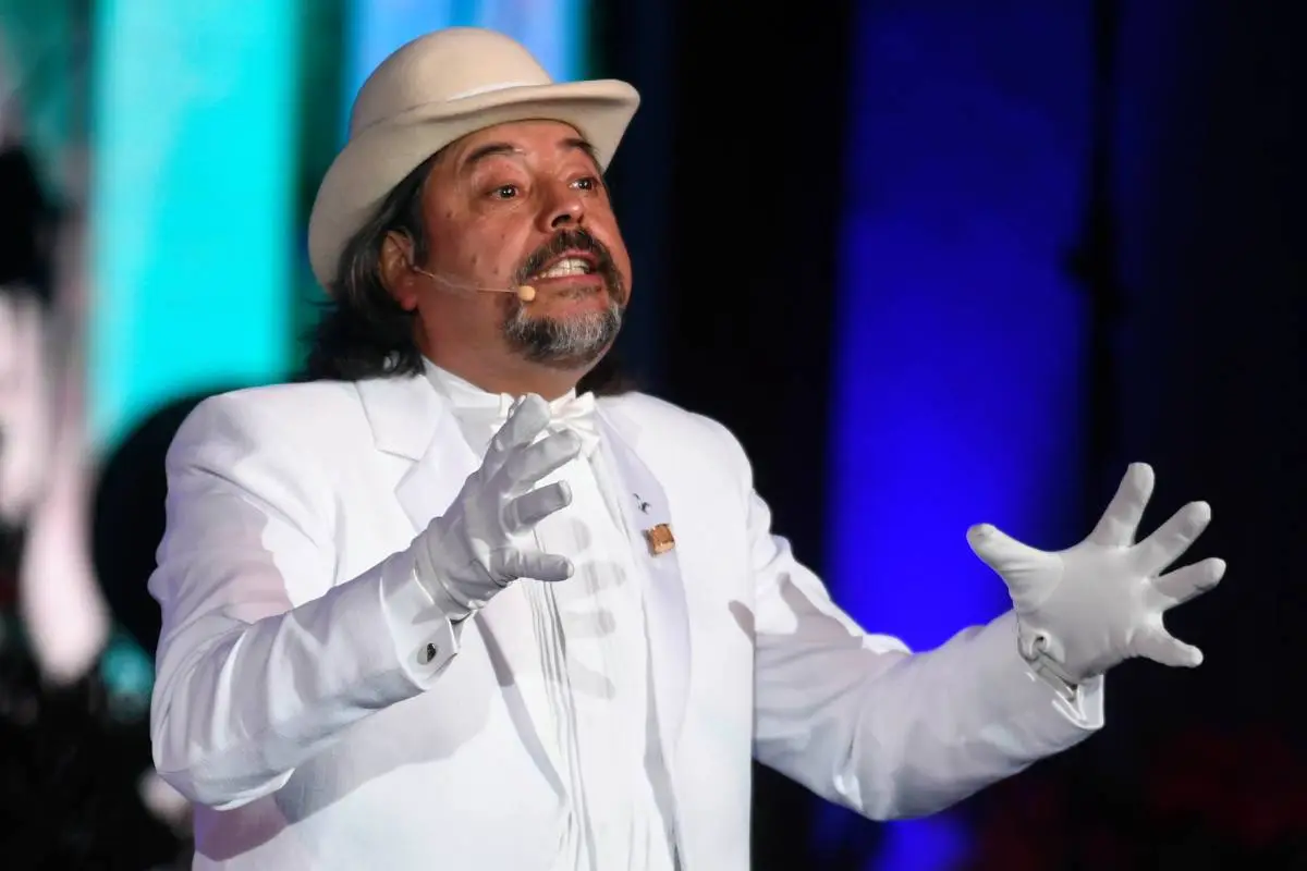 Bombo Fica, Agencia Uno