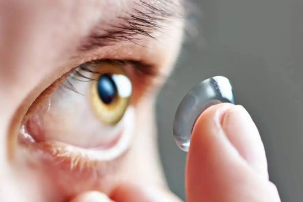 Lentes de contacto, Redes Sociales