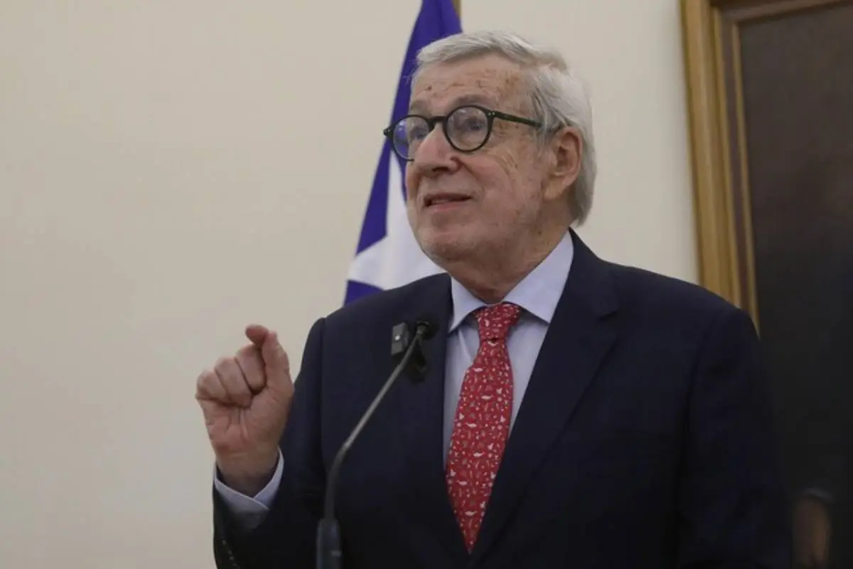 Alberto Van Klaveren, Agencia Uno