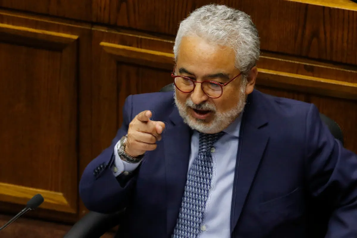 Luis Hermosilla, Agencia Uno