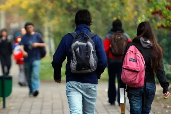 Universitarios ,redes sociales