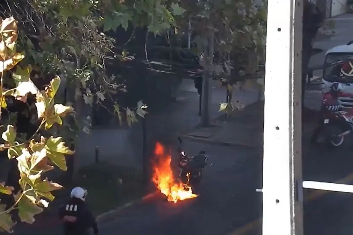 Las llamas se pudieron ver desde los departamentos en altura, Captura