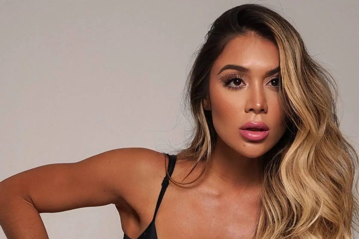 Alexandra Méndez, Redes Sociales