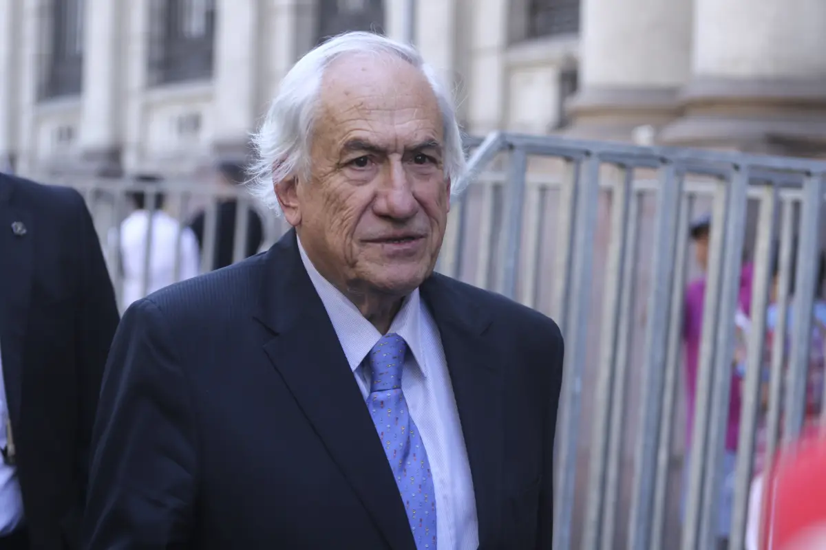 Pablo Piñera, Agencia Uno