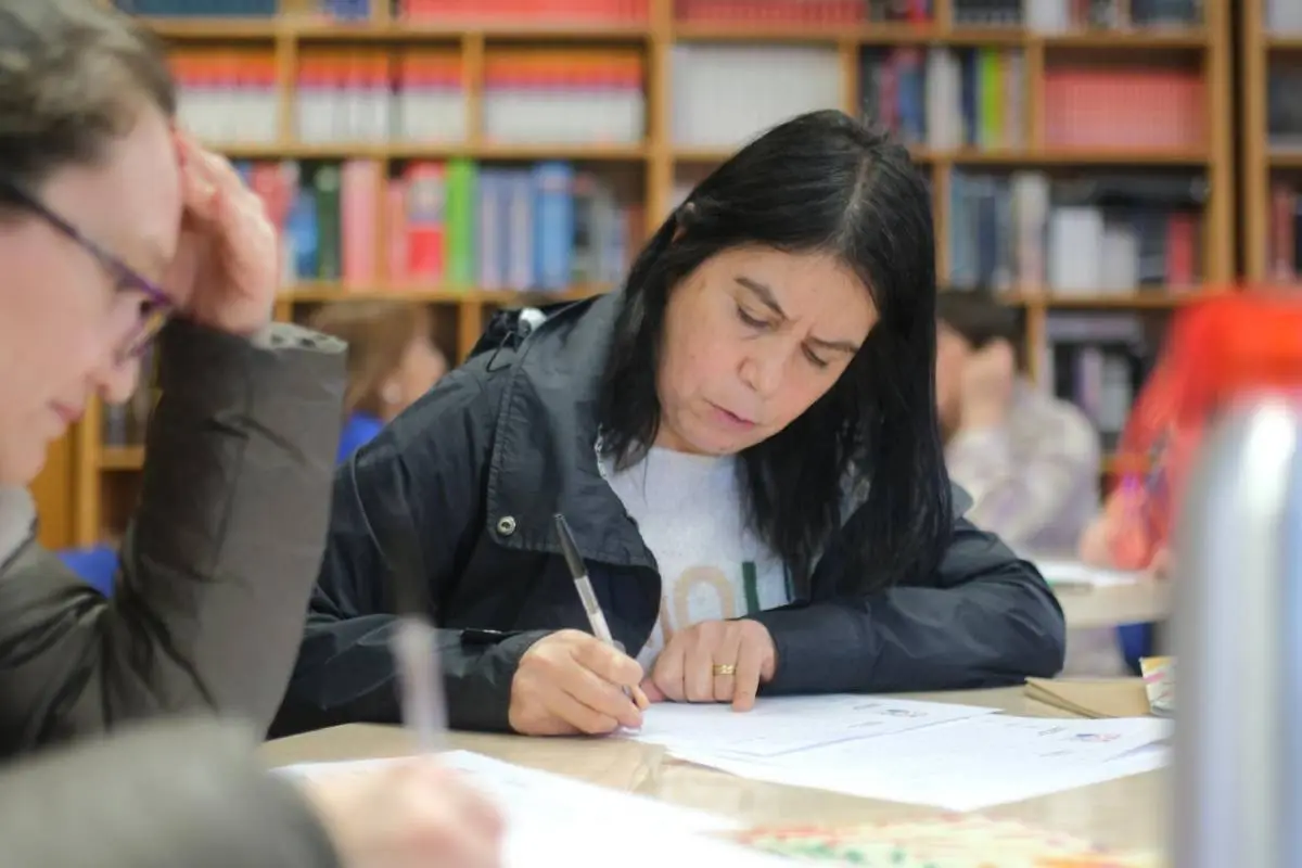 Santiago en 100 palabras, Cedida