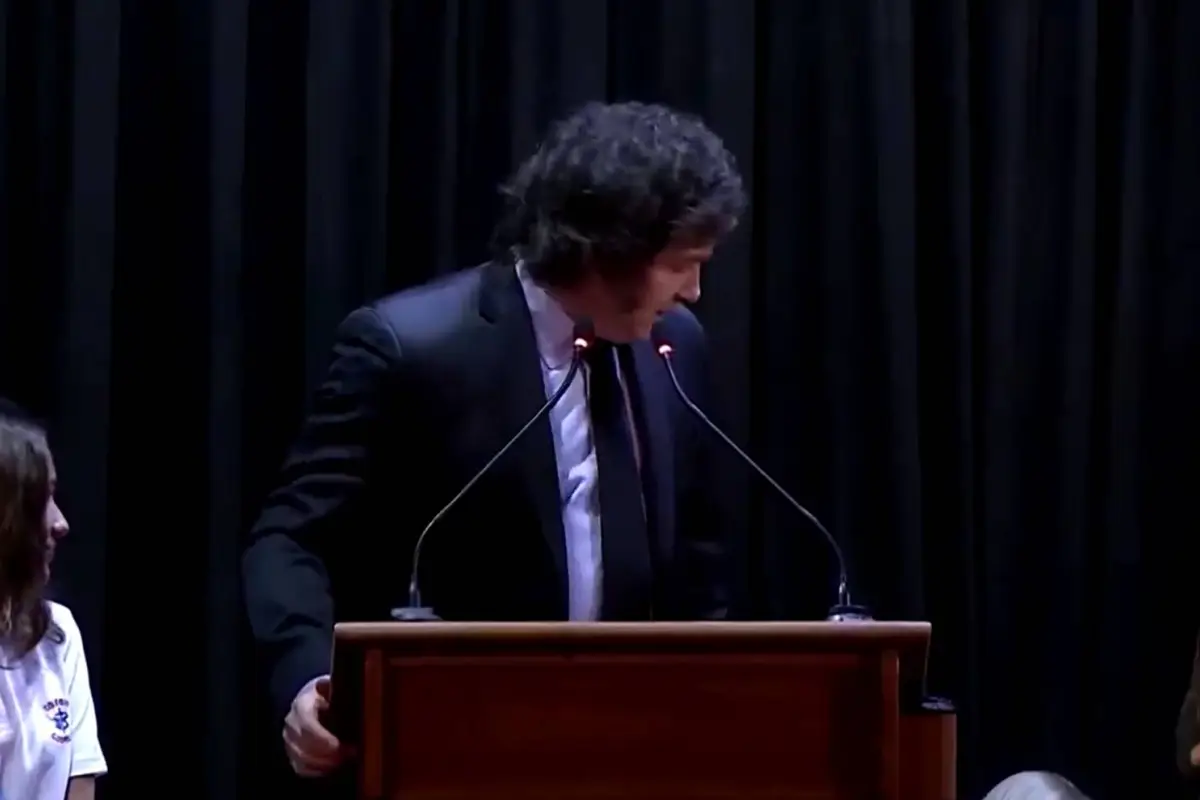 Desmayo de alumnos en discurso de Javier Milei, Captura video, redes sociales