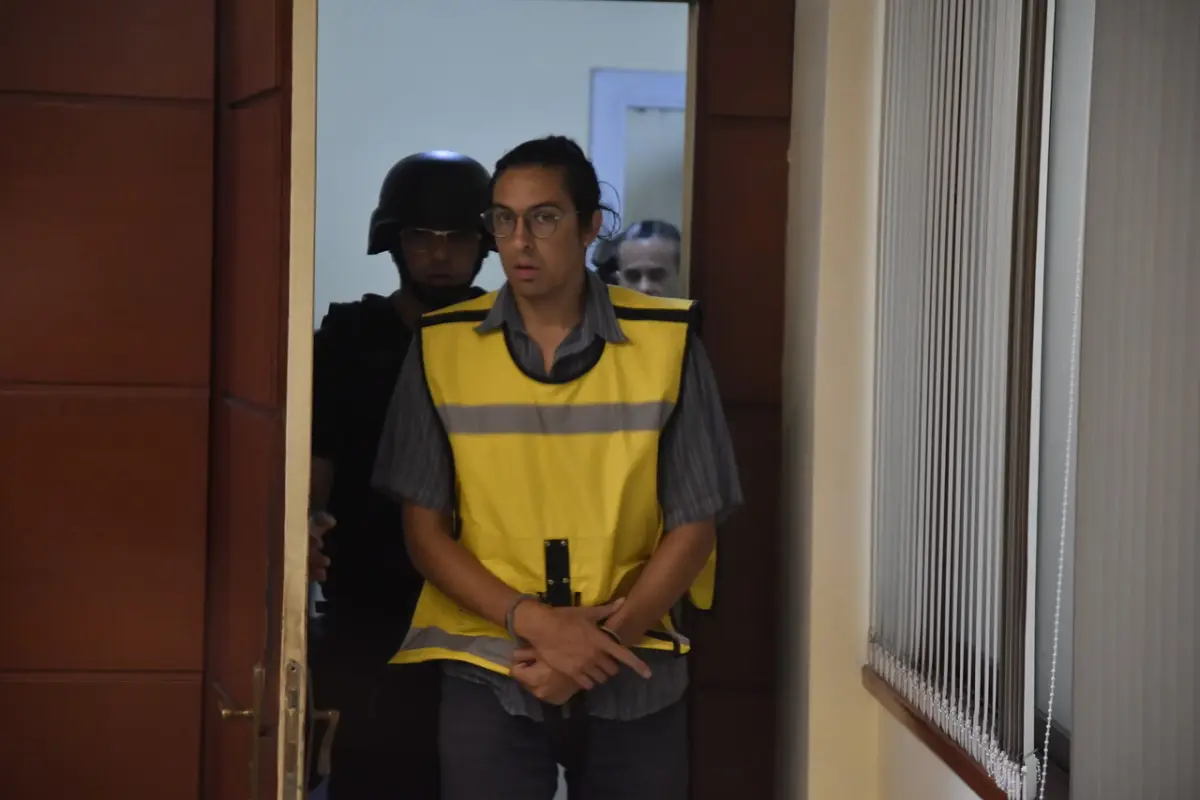 Daniel Andrade, Agencia Uno