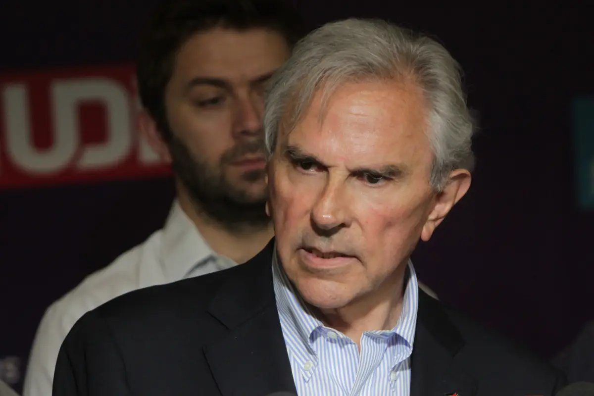 Iván Moreira, Agencia Uno