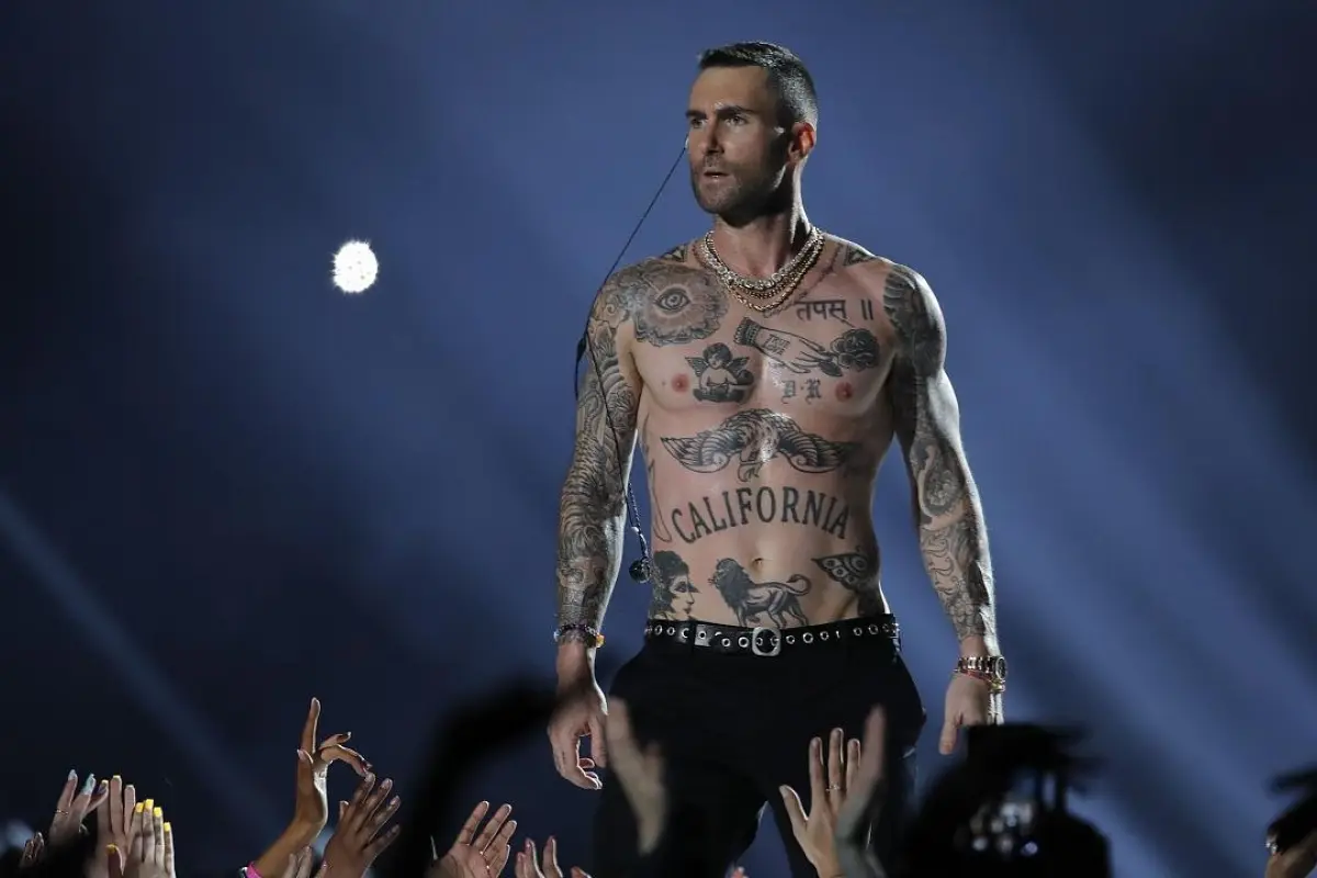 Maroon 5, redes sociales