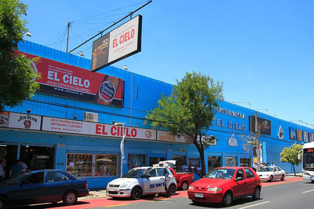 Distribuidora El Cielo de calle San Diego, Facebook
