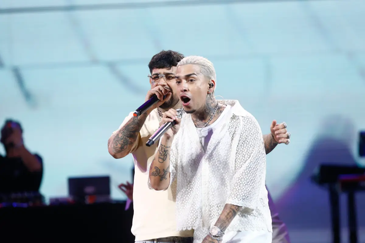 Julianno Sosa y Young Cister, Agencia Uno