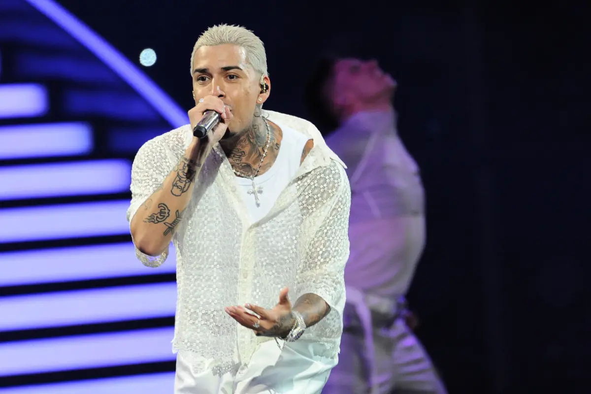 Young Cister, Agencia Uno