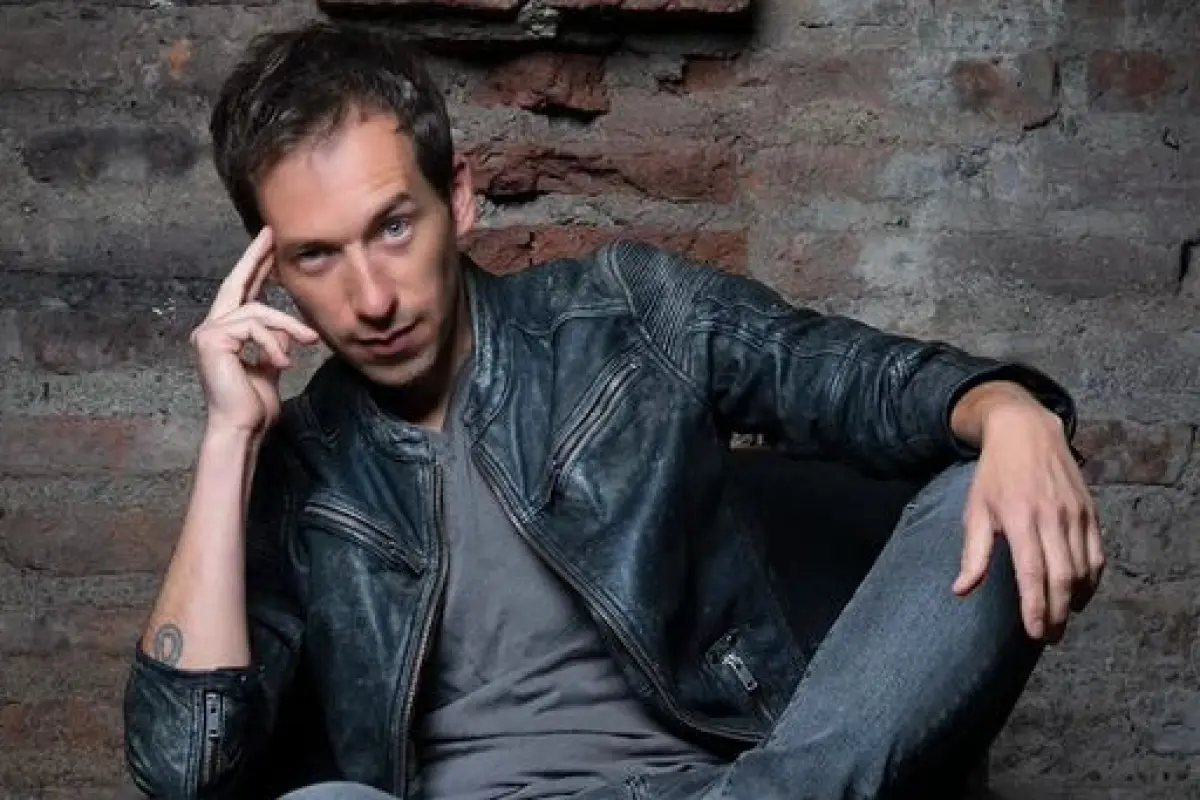 Llego el día!! Hoy a las 21:30 hrs, tengan 4 cartas porque vivirán la magia en sus manos., instagram @jeanpaulmago