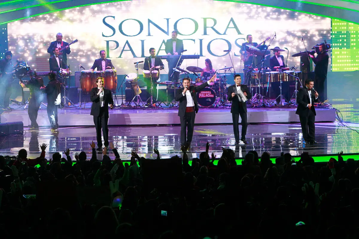 Sonora Palacios, Agencia UNO