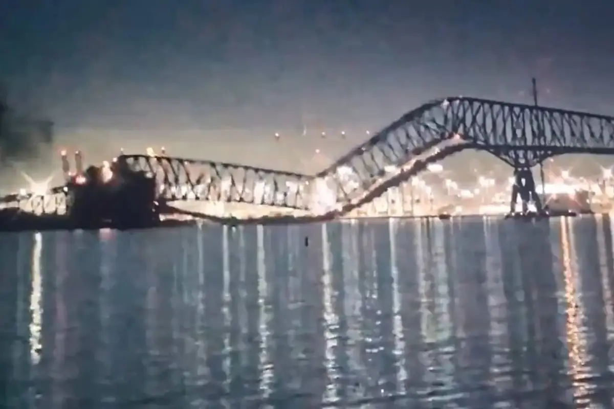 Puente de Baltimore, Captura de redes sociales