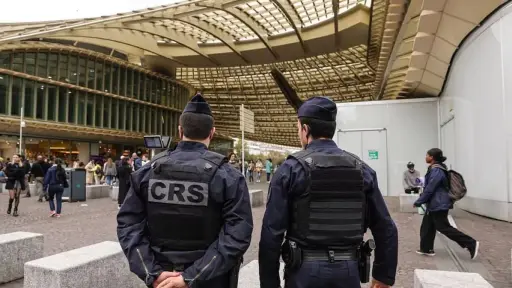 Alerta terrorista en Francia, Redes sociales