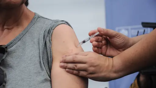 Campaña de vacunación contra la influenza 2024, Agencia Uno