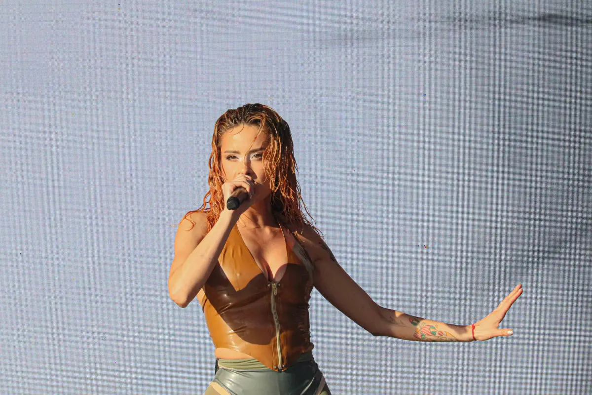 Cami Gallardo, Agencia Uno