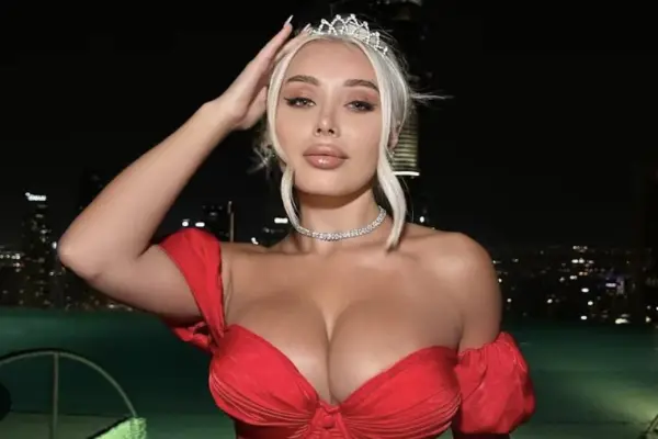 Daniella Chávez