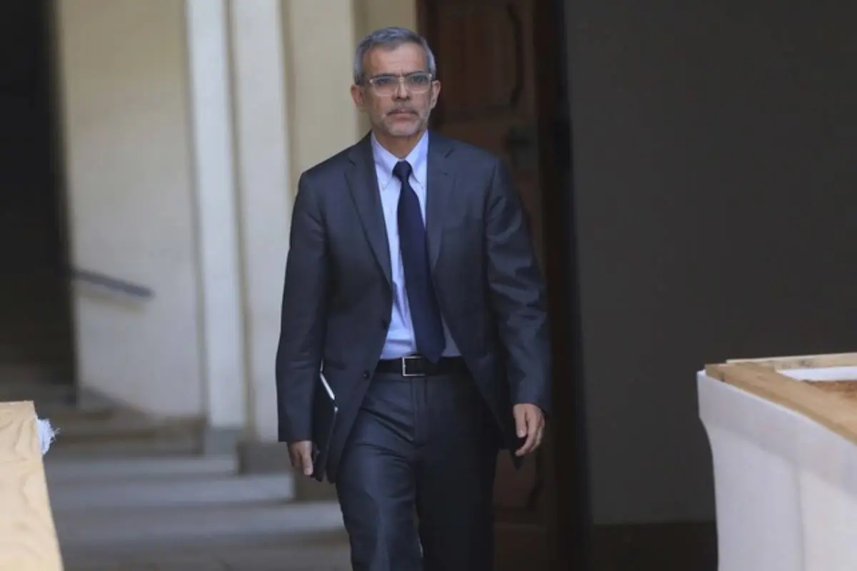 Luis Cordero, Agencia Uno