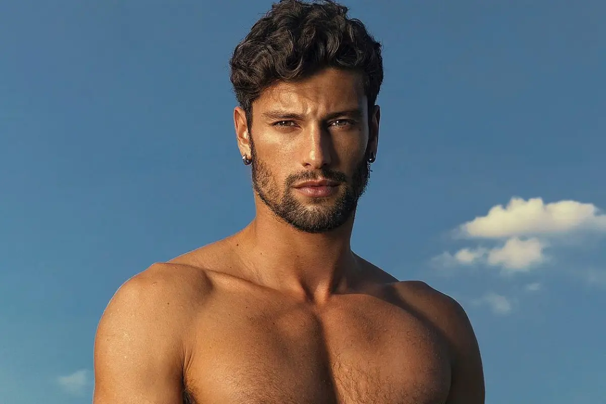 Jhonatan Mujica, Redes sociales