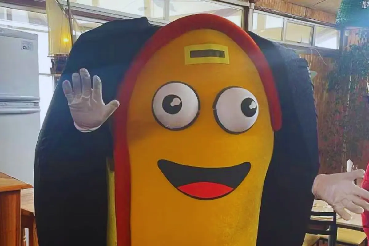 El corpóreo del evento busca nombre, Twitter