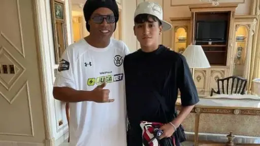 Monito Vidal y Ronaldinho, Redes sociales
