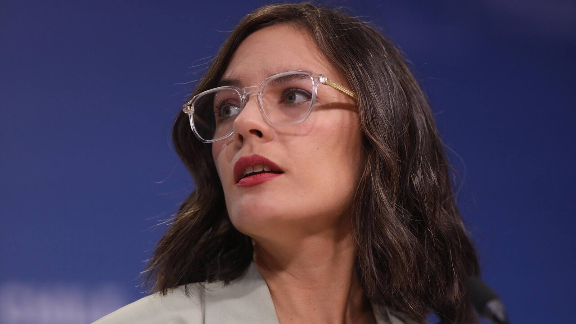 “El nivel tan bajo...”: Camila Vallejo arremete sin filtro contra Evelyn Matthei tras dichos de “atorrante”