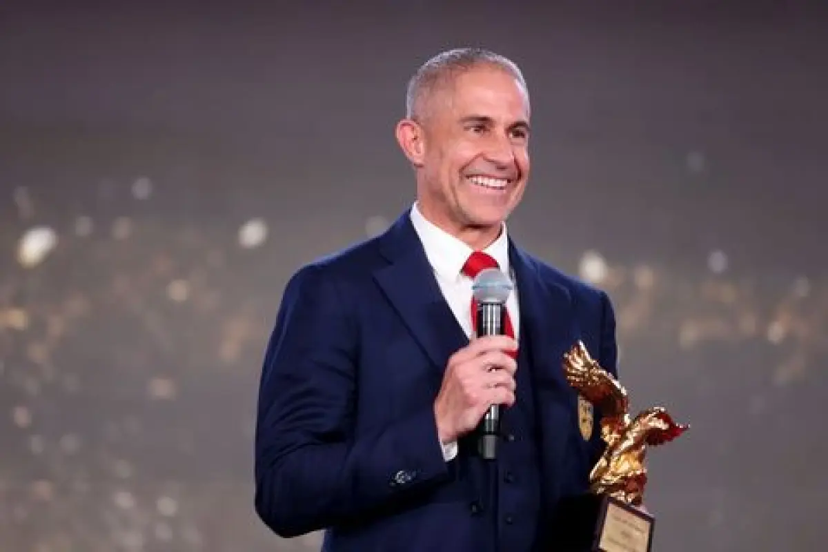 Sylvinho, técnico de Albania, instagram @sylvinho_campos