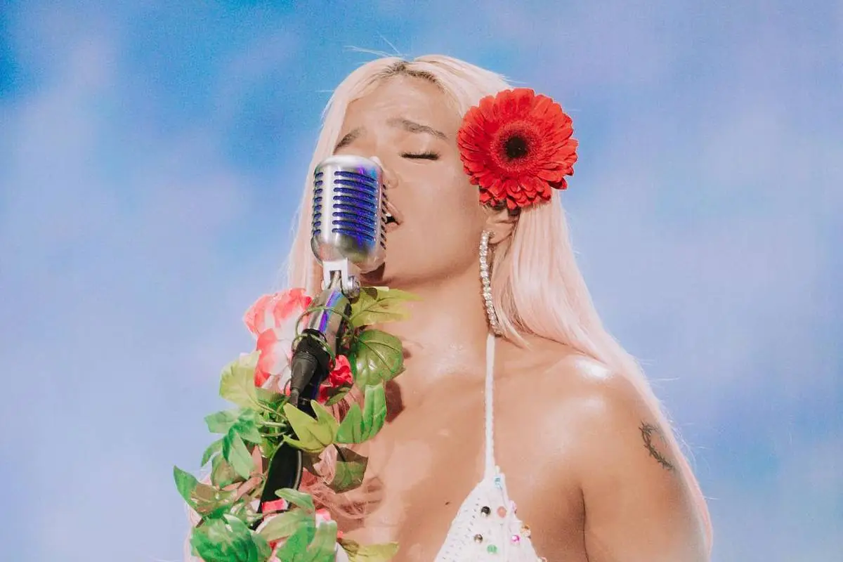 Karol G, Redes Sociales