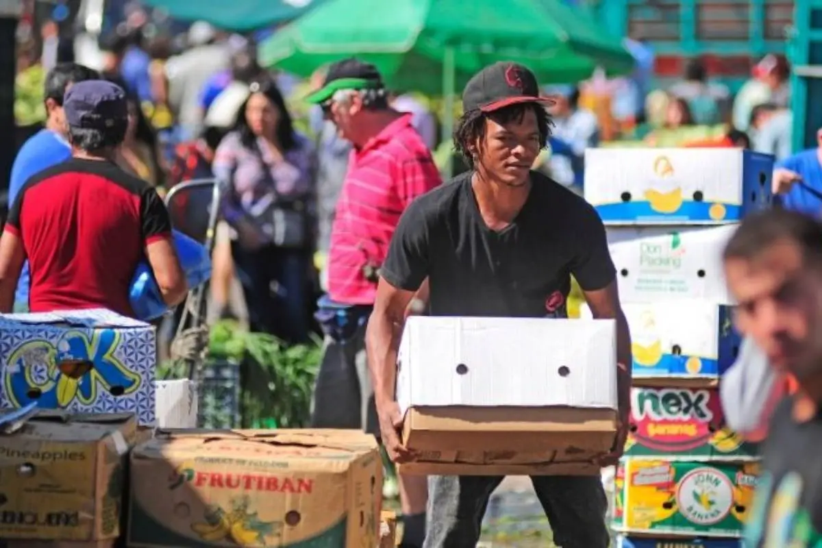 Extranjeros en Chile, cedida