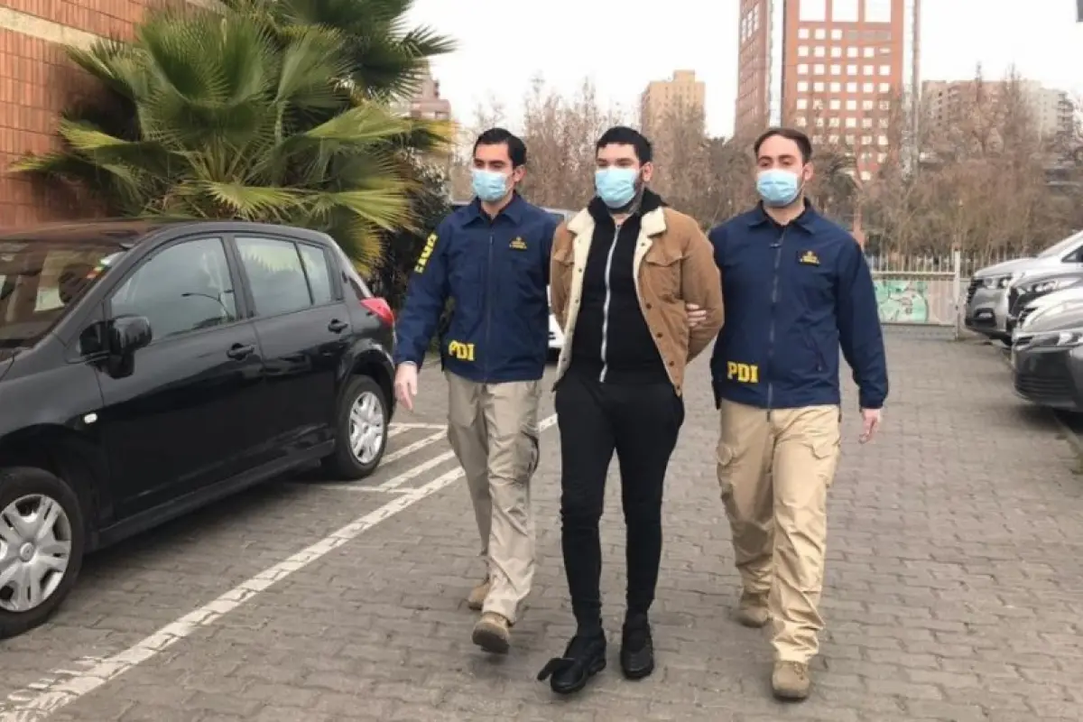 Alonso Escobar Laínez, Redes sociales