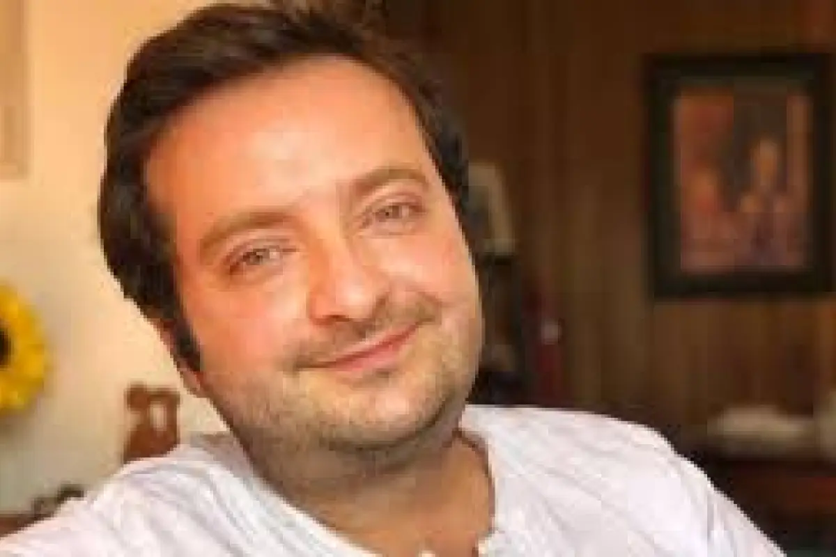 Toto Acuña, redes sociales