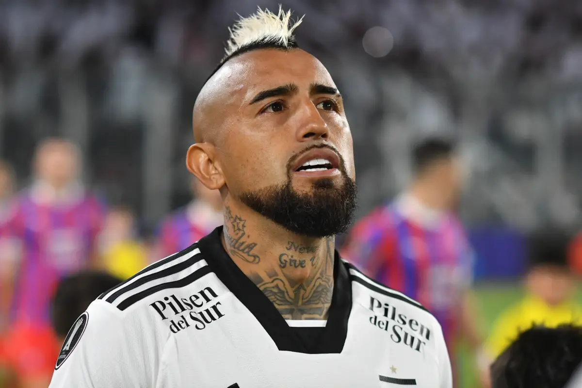 Arturo Vidal, Agencia Uno