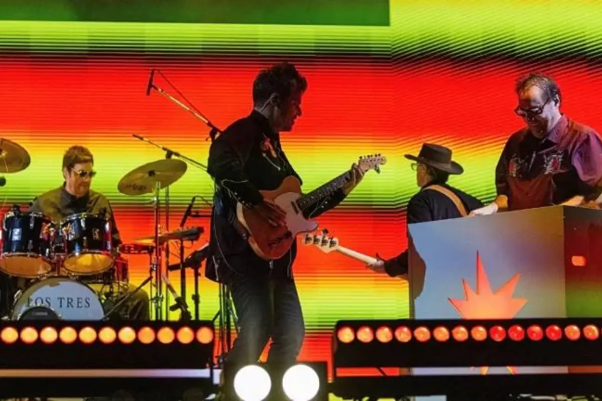 Los Tres, Redes sociales | Los Tres