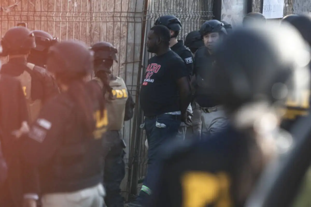 Operativo región Metropolitana, Agencia Uno