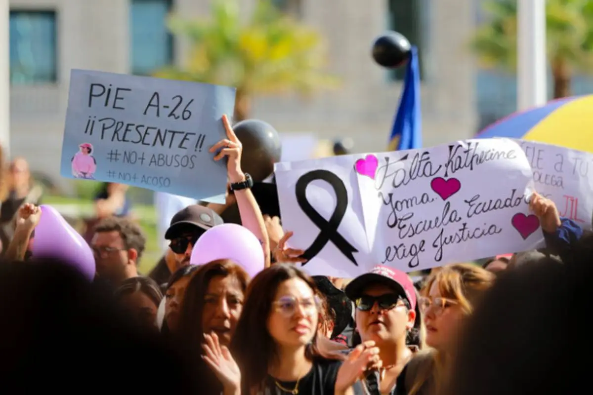 Katherine Yoma, Agencia Uno