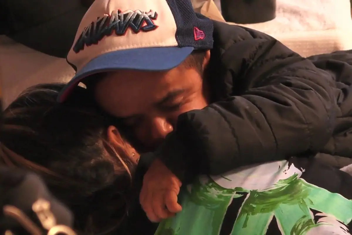 Miguelito consolando a Shirley Arica, Captura