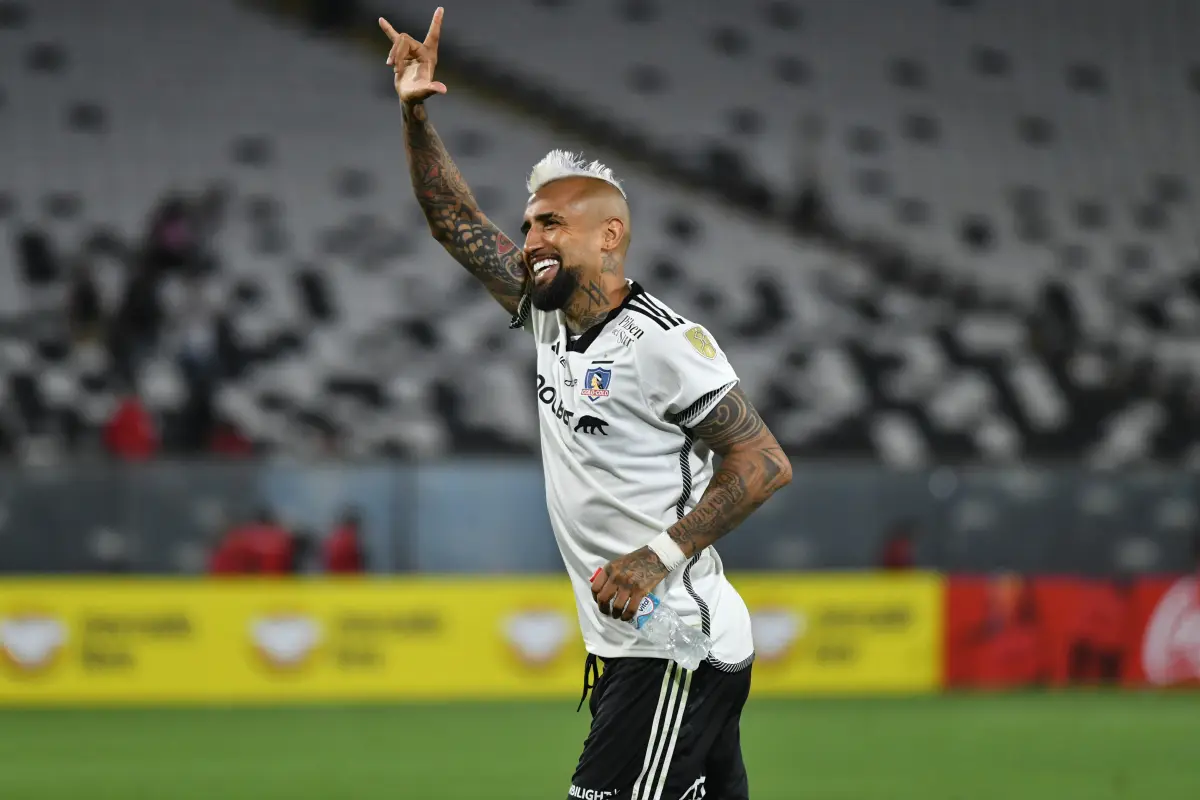 Arturo Vidal , Agencia Uno