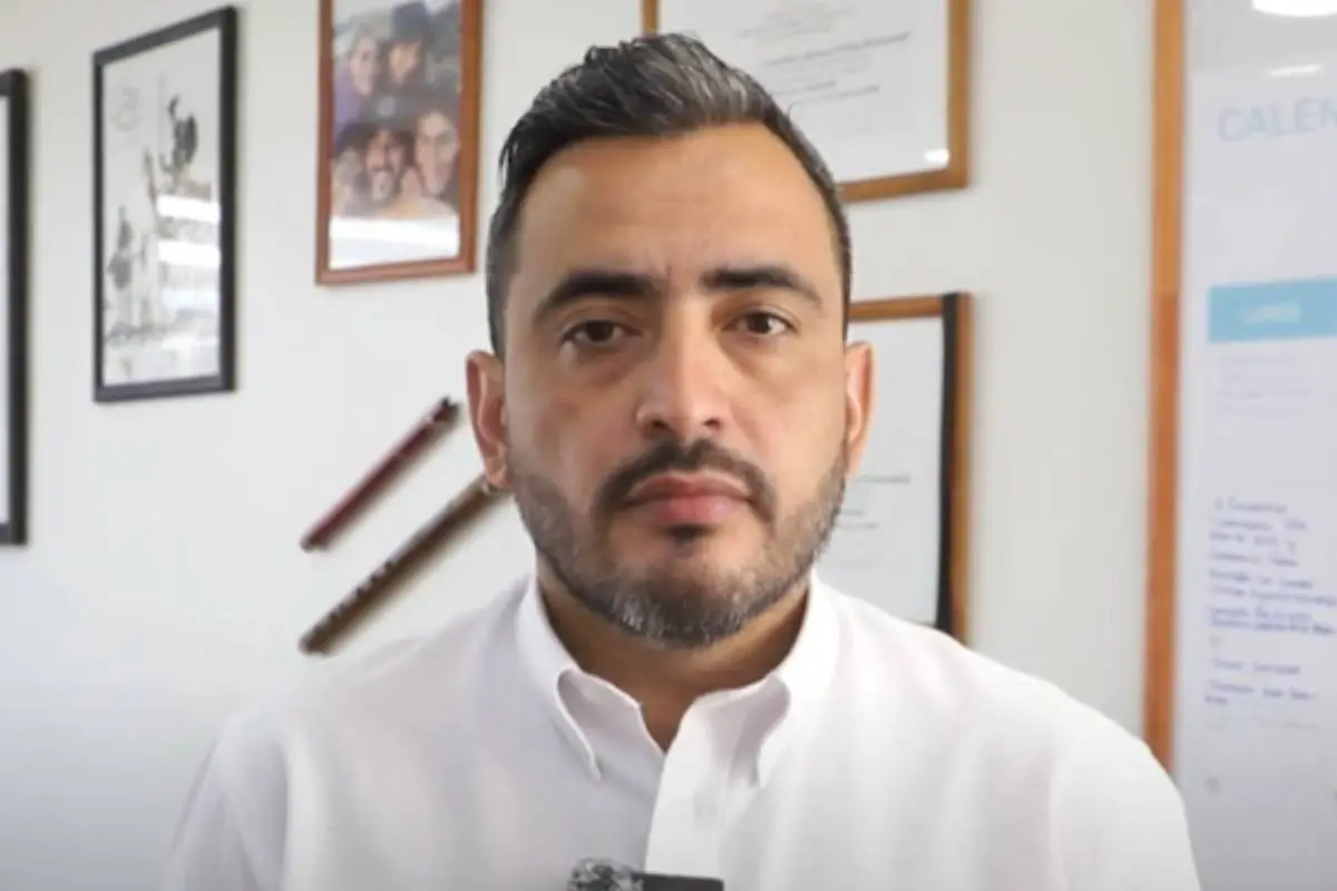 Christopher White, Redes Sociales