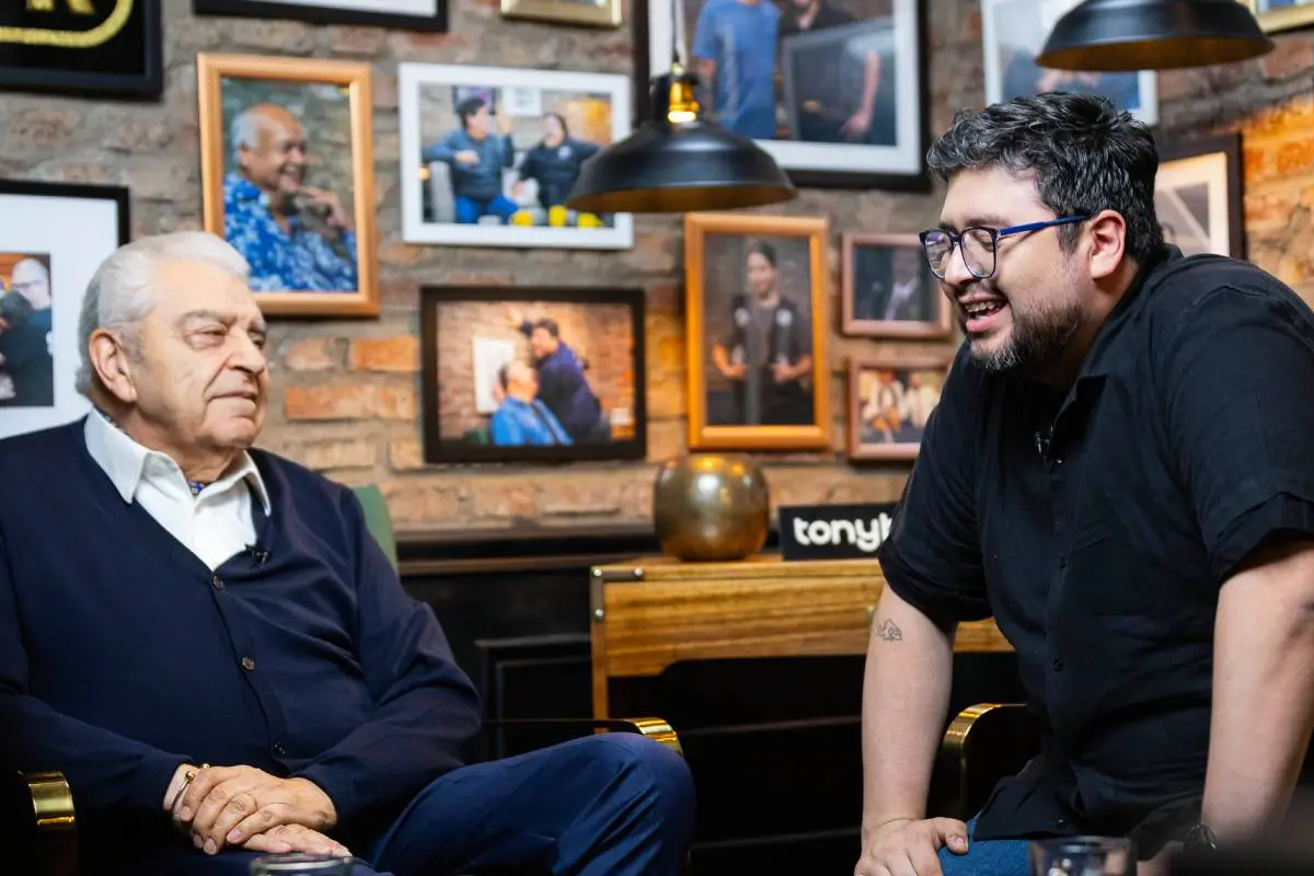 Luis Slimming y Don Francisco, Cedida