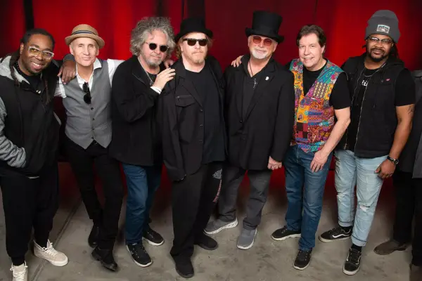 Toto ,Redes sociales