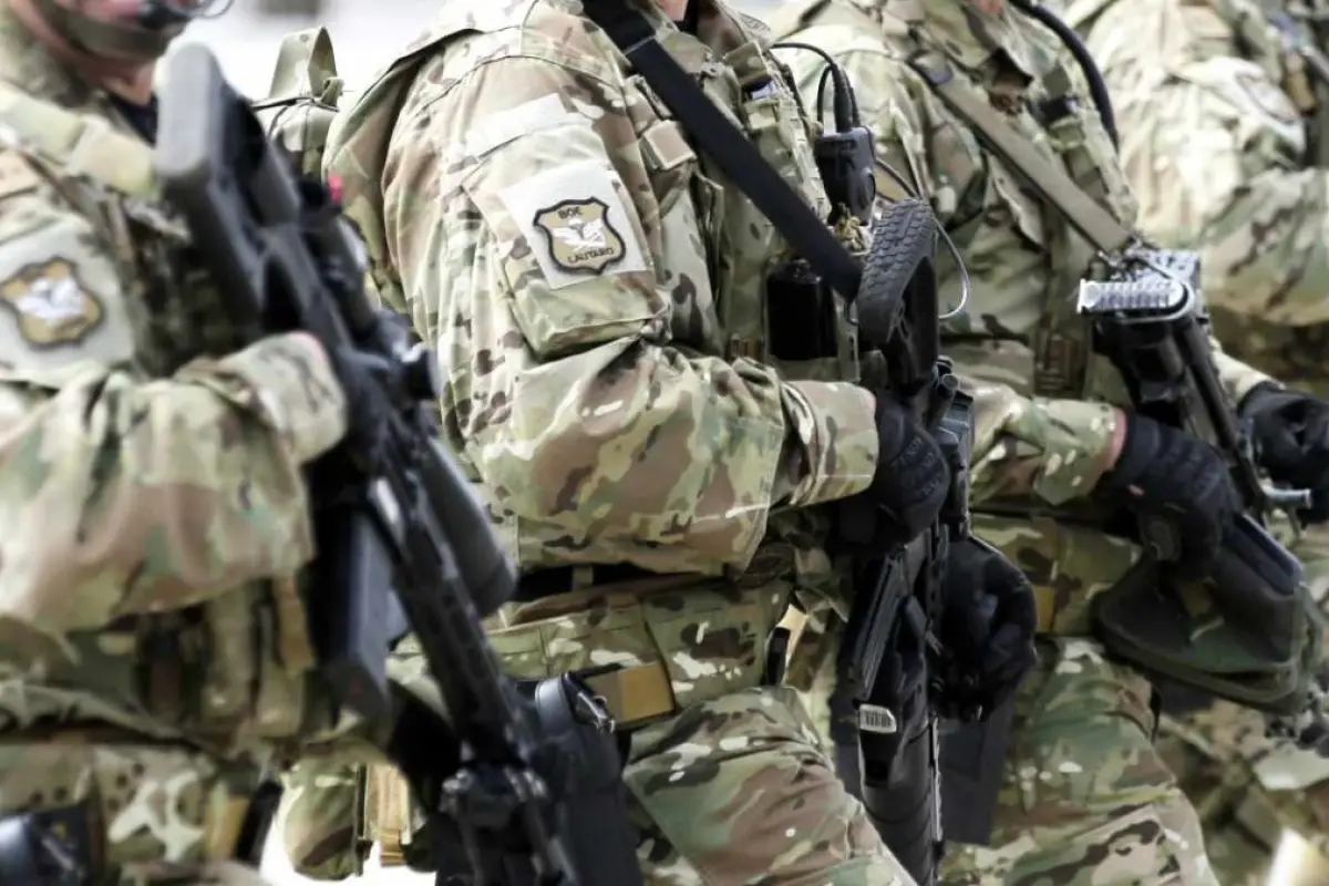 Soldados, Redes sociales | Referencial