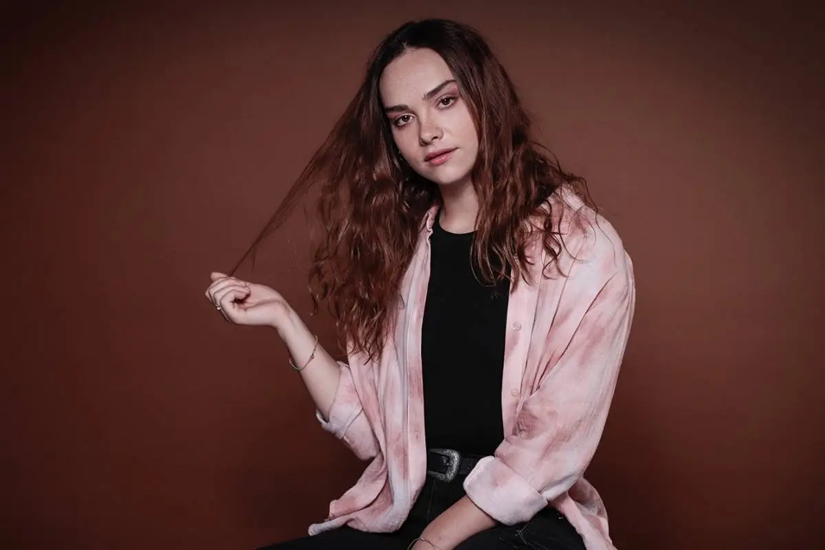 Francisca Armstrong, Cedida