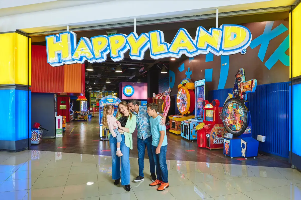 Happyland, Cedida
