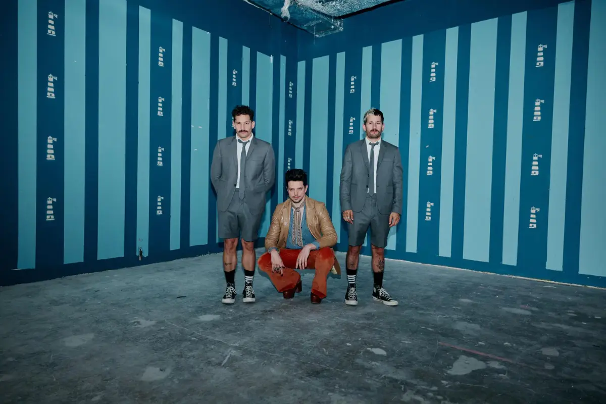 Lasso ft. Mau y Ricky, Cedida