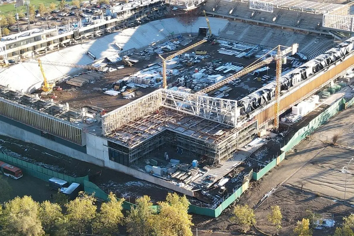 El nuevo estadio de la UC en San Carlos de Apoquindo, Instagram