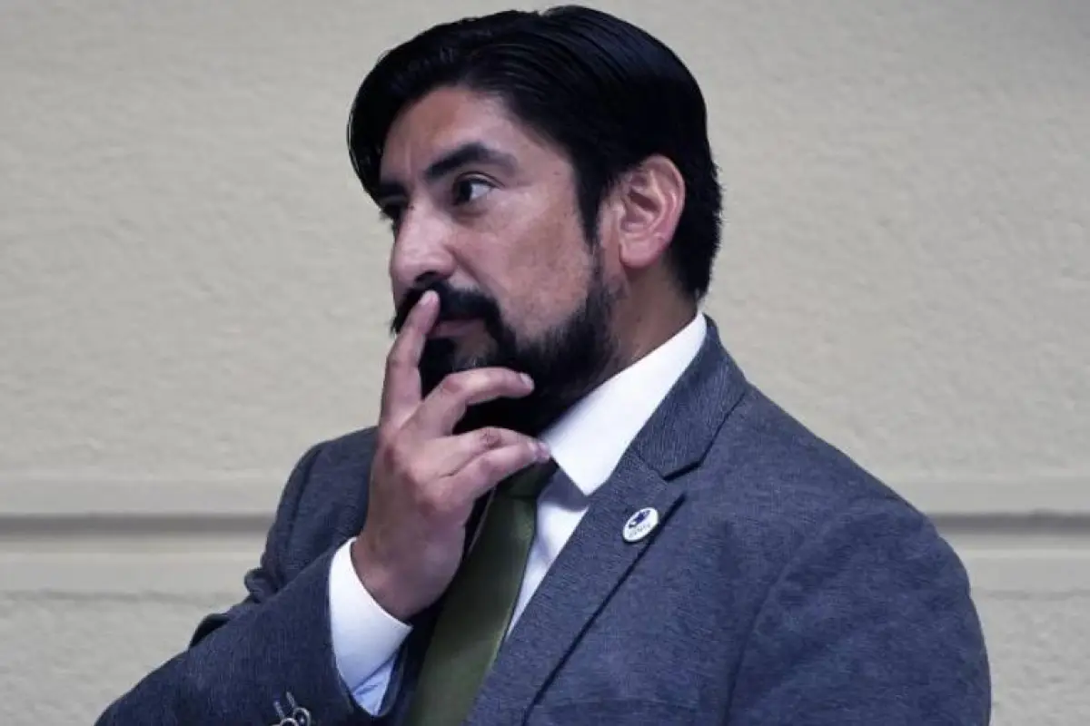 Rubén Oyarzo