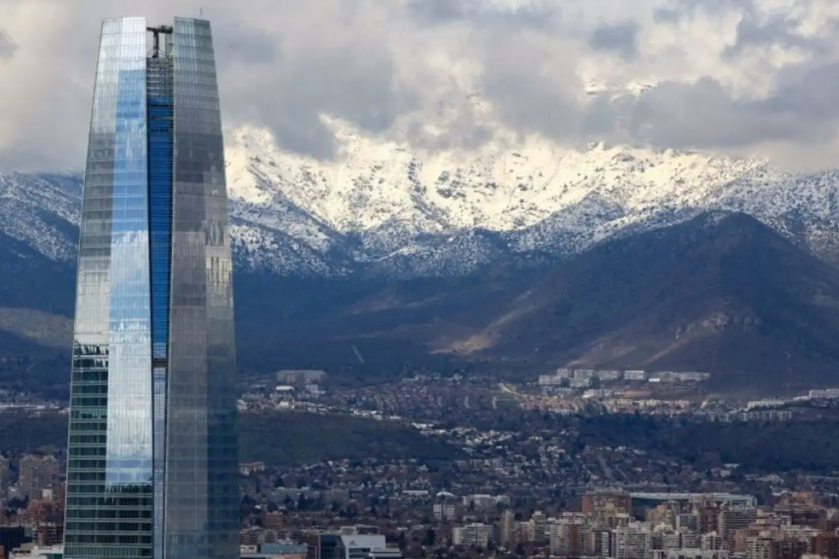 Santiago se volverá a encontrar con el sol, Agencia Uno
