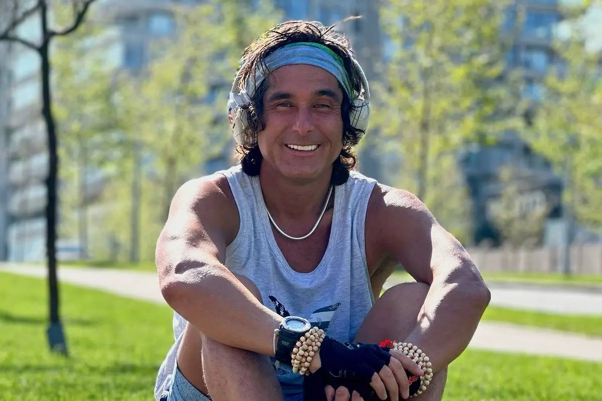 Claudio Iturra, Redes Sociales